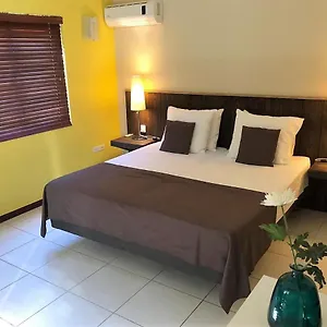 https://hemels-curacao.comcaribbean.com
