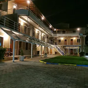 Dolce Italia 3*, Radhimë Albania